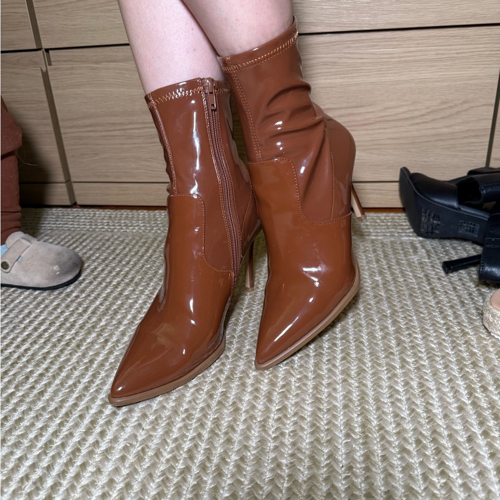 Steve Madden Brown Heeled Boots with Pointed Toe